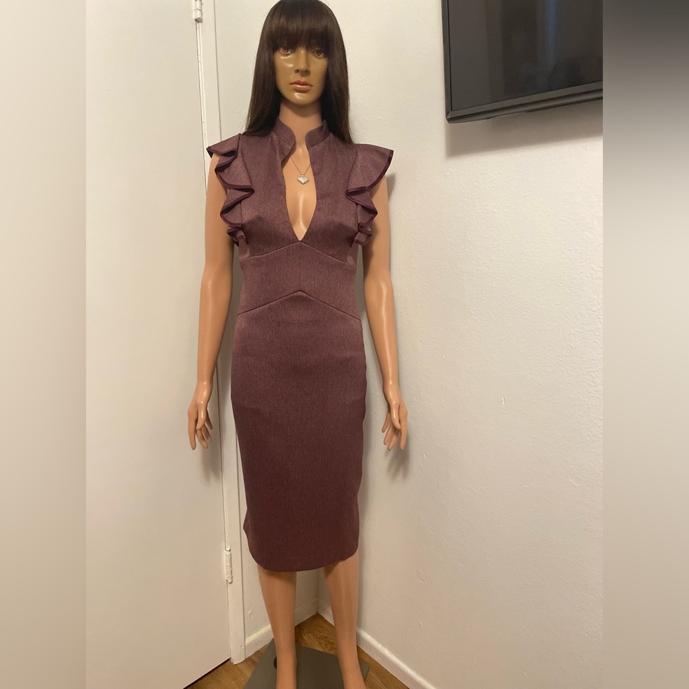 Sz Small Black Halo Eva Keyhole Ruffle Burgundy Purple Wine Dress